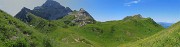 38 Vista panoramica sul Passo Branchino e verso la Corna Piana